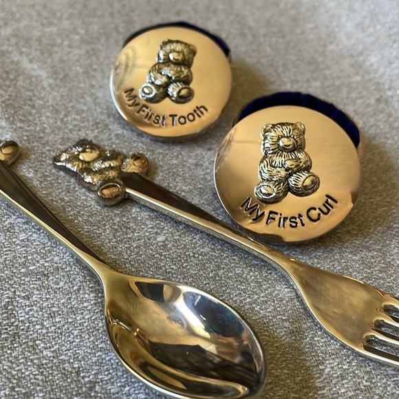VTG boxed silver plate 4 pc baby gift set Teddy Bear Roth & curl box Spoon Fork - Picture 4 of 10